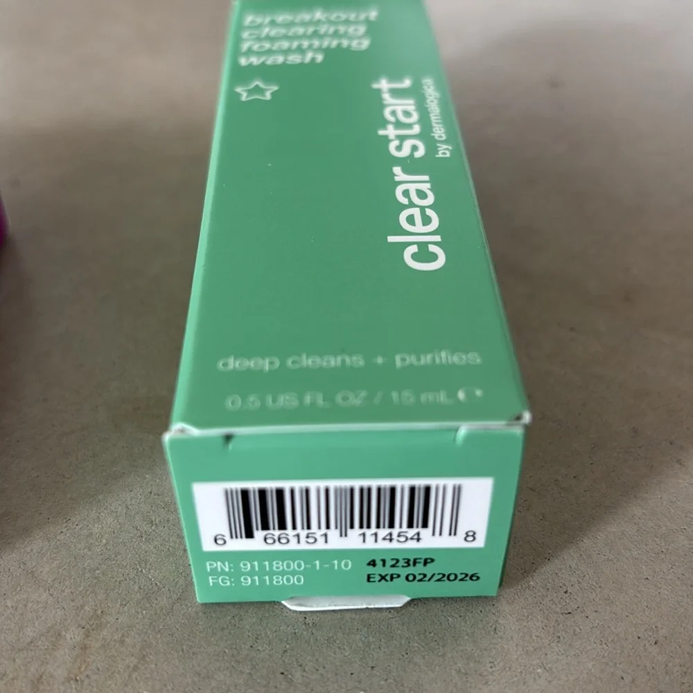 NIB Dermalogica bundle: Clear Start Breakout Clearing Booster & Foaming Wash